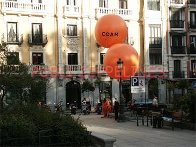 Esferas PVC 3 m Colegio Oficial Arquitectos Madrid
