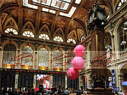 Balones inflables Banca Cívica en el interior de Bolsa de Madrid