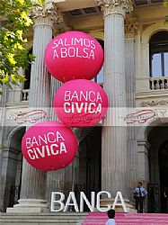 Esferas helio Banca Cívica en el interior de Bolsa de Madrid